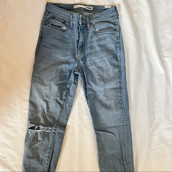 Light Blue Jeans - Picture 2 of 3